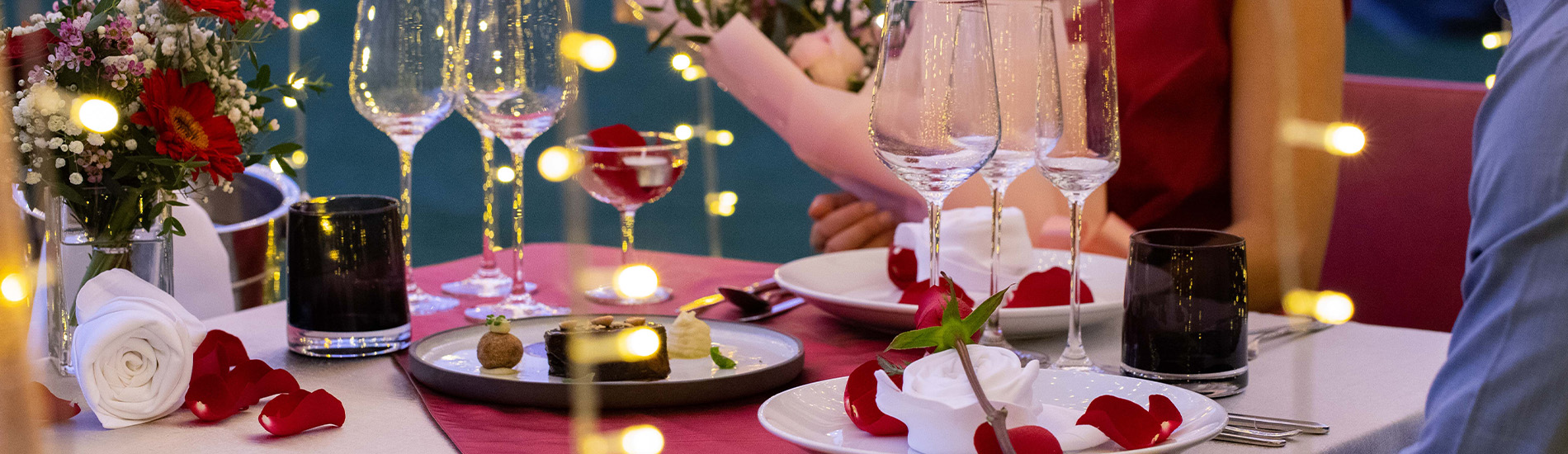 Discover Valentine's Day Specials at Renaissance Bangkok Ratchaprasong Hotel